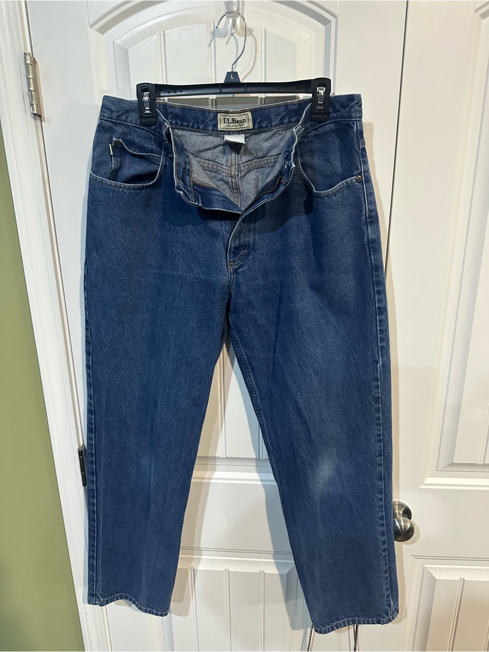 L.L. Bean Men's Relaxed Dark Blue Denim Jeans NS005